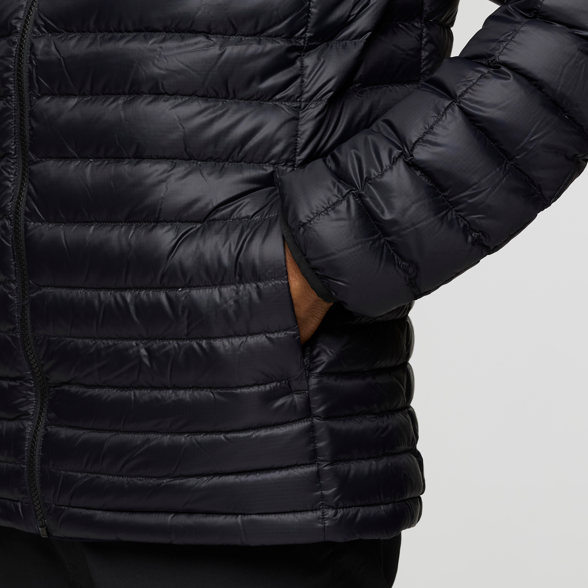 1200x1200_png-F25_M_Fuego_Down_Jacket_Cotopaxi_Black_006.png