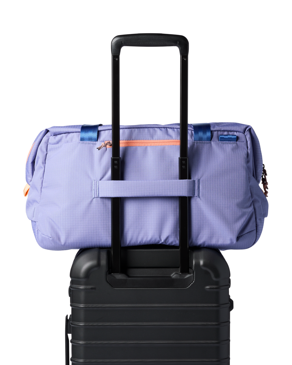 1200x1200png-S26UViaje35LTravelDuffelAster_A3.png
