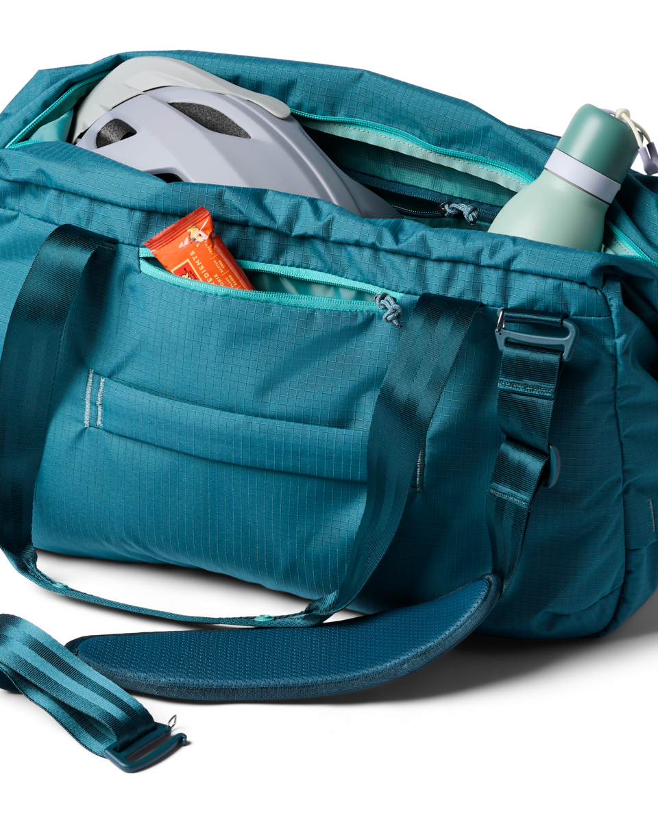 1200x1200png-S26UViaje35LTravelDuffelBlueSpruce_A2.png