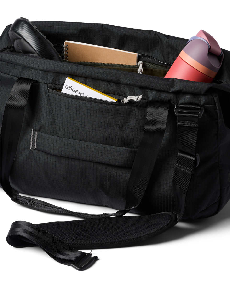 1200x1200png-S26UViaje35LTravelDuffelCotopaxiBlack_A2.png