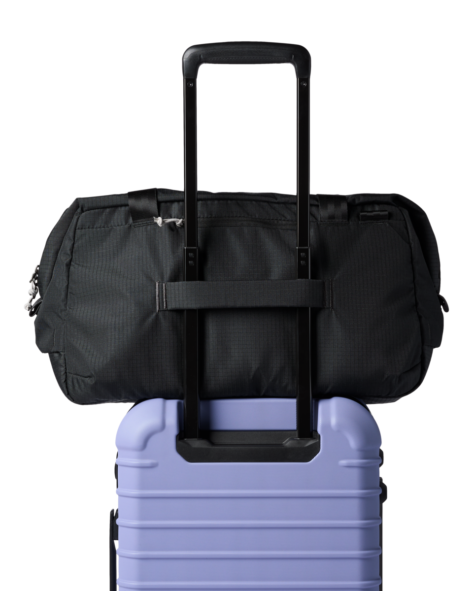 1200x1200png-S26UViaje35LTravelDuffelCotopaxiBlack_A3_3bc7a61c-b239-4f07-90a0-9c30a5f5efad.png
