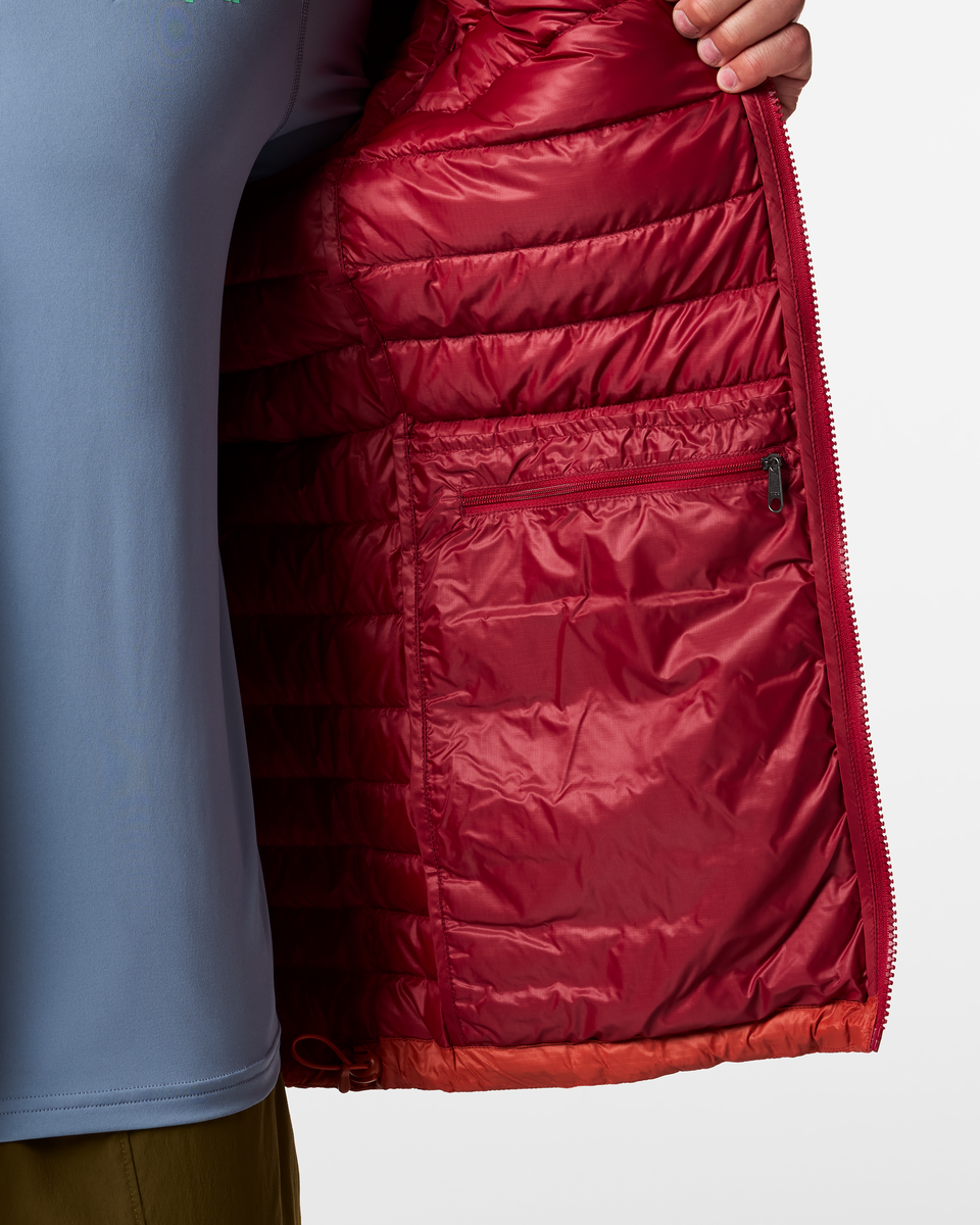 f26-m-fuego-down-jacket-crimson-and-chimayo-07-r_d2603bea-c911-4fb1-be16-8c835810e72f.png