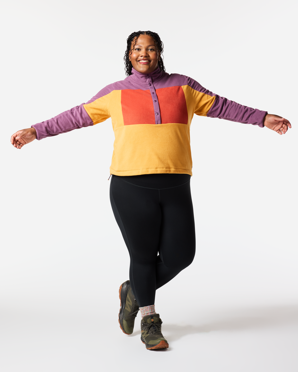 f26-p-encima-fleece-pullover-plus-size-mystic-and-honeycomb-03-r.png