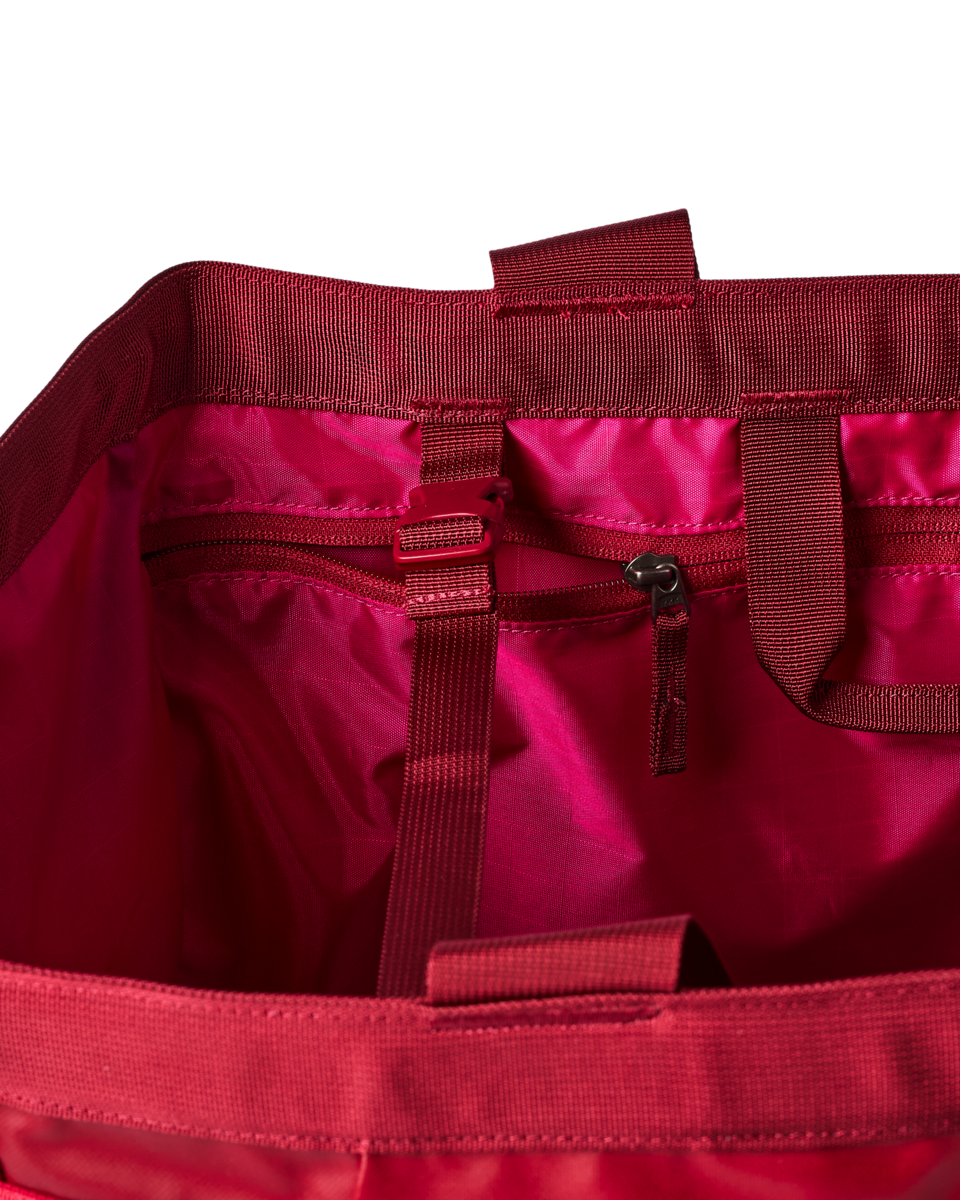 f26-u-allpa-60l-gear-hauler-tote-crimson-a3-r.png