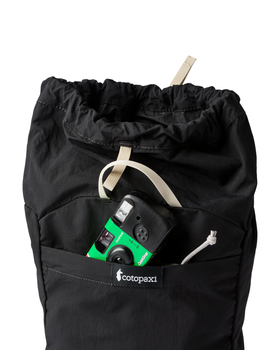 f26-u-empacable-16l-daypack-cotopaxi-black-a2-r-1.png