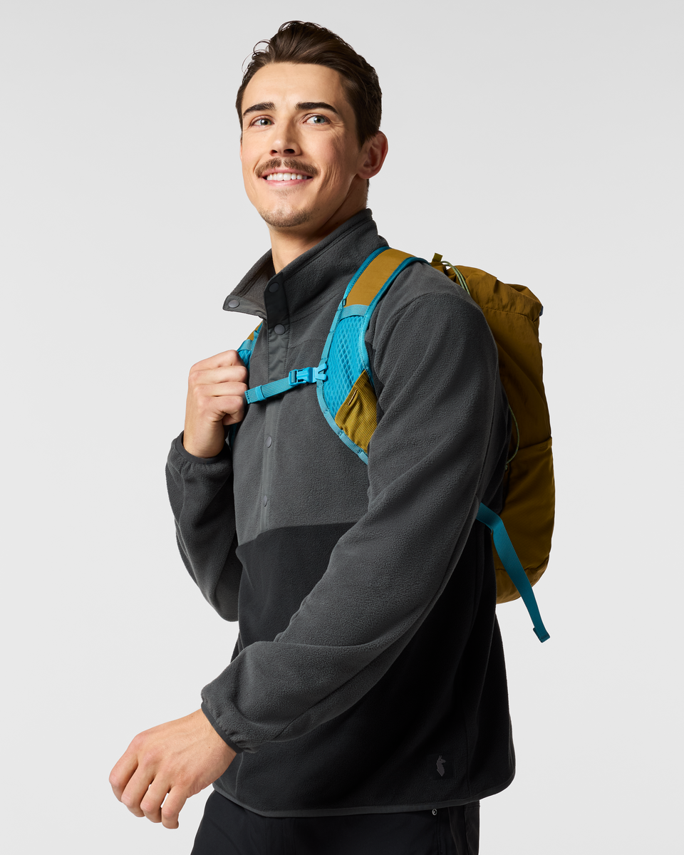 f26-u-empacable-16l-daypack-log-cabin-02-r.png
