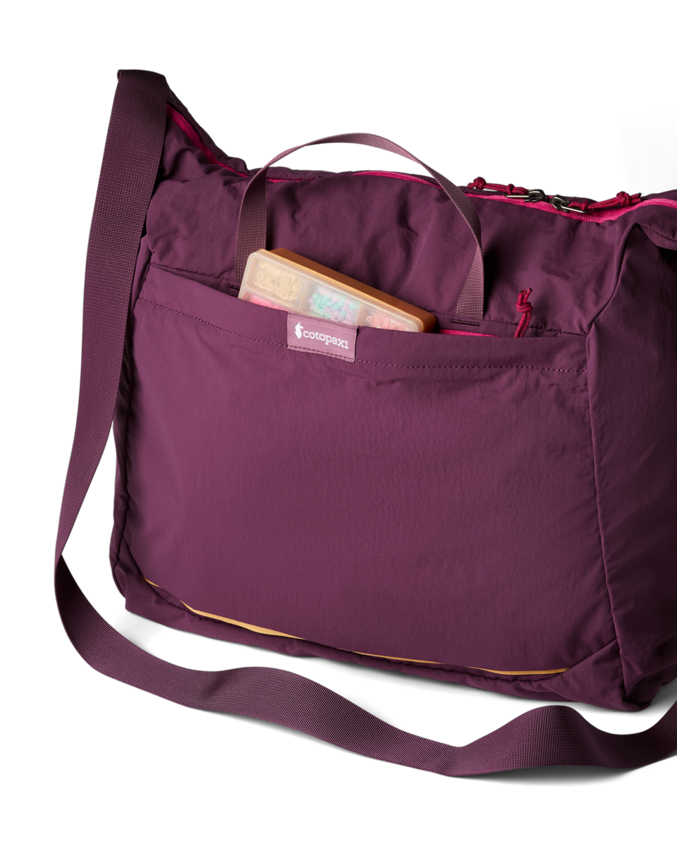 f26-u-empacable-30l-tote-acai-a1-r_9105c150-8985-48df-a8b4-ad0d1f21a723.png
