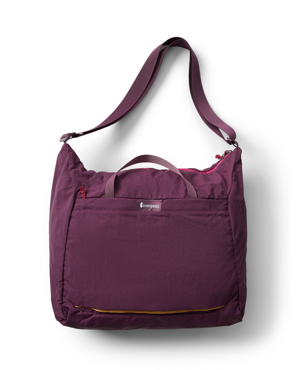f26-u-empacable-30l-tote-acai-lf-r_874fa41d-8cc4-44ed-a0da-5872e74659cb.png