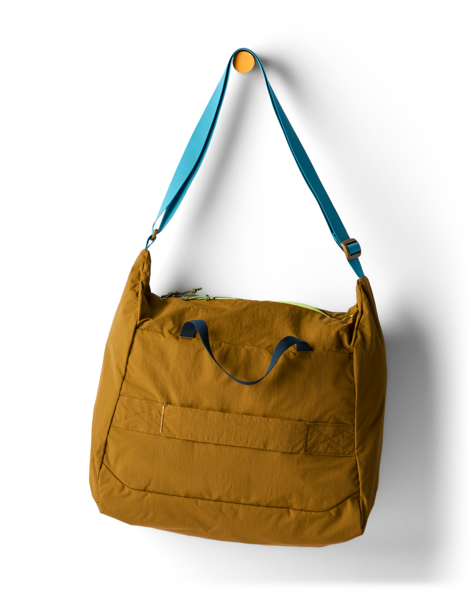 f26-u-empacable-30l-tote-log-cabin-b-r_80d0fd66-9a8b-4576-aabd-22fd2b5dd4b3.png