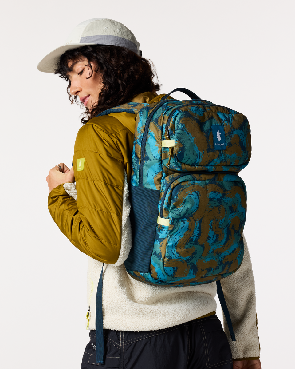 f26-u-tasra-16l-backpack-brush-clouds-indigo-02-r.png