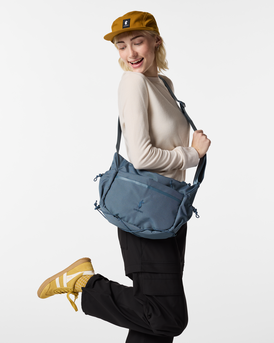 f26-u-viaje-9l-shoulder-bag-slate-01-r.png