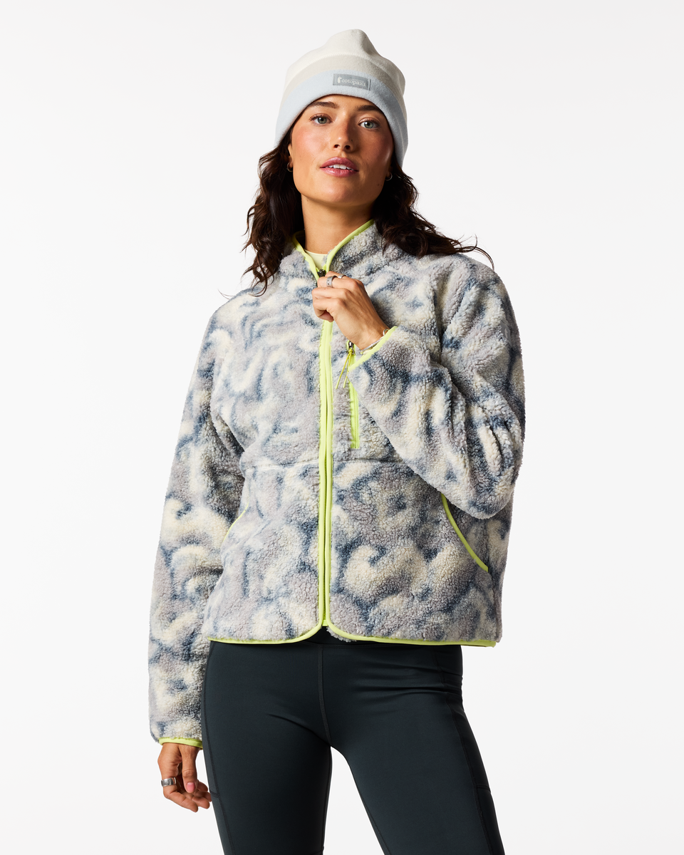 f26-w-amigazo-fleece-jacket-brush-clouds-slate-01-r.png