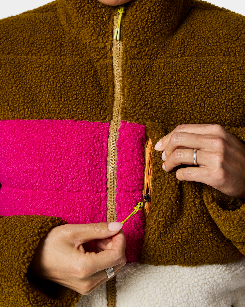 f26-w-amigazo-max-down-jacket-log-cabin-pitaya-and-chalk-05-r.png