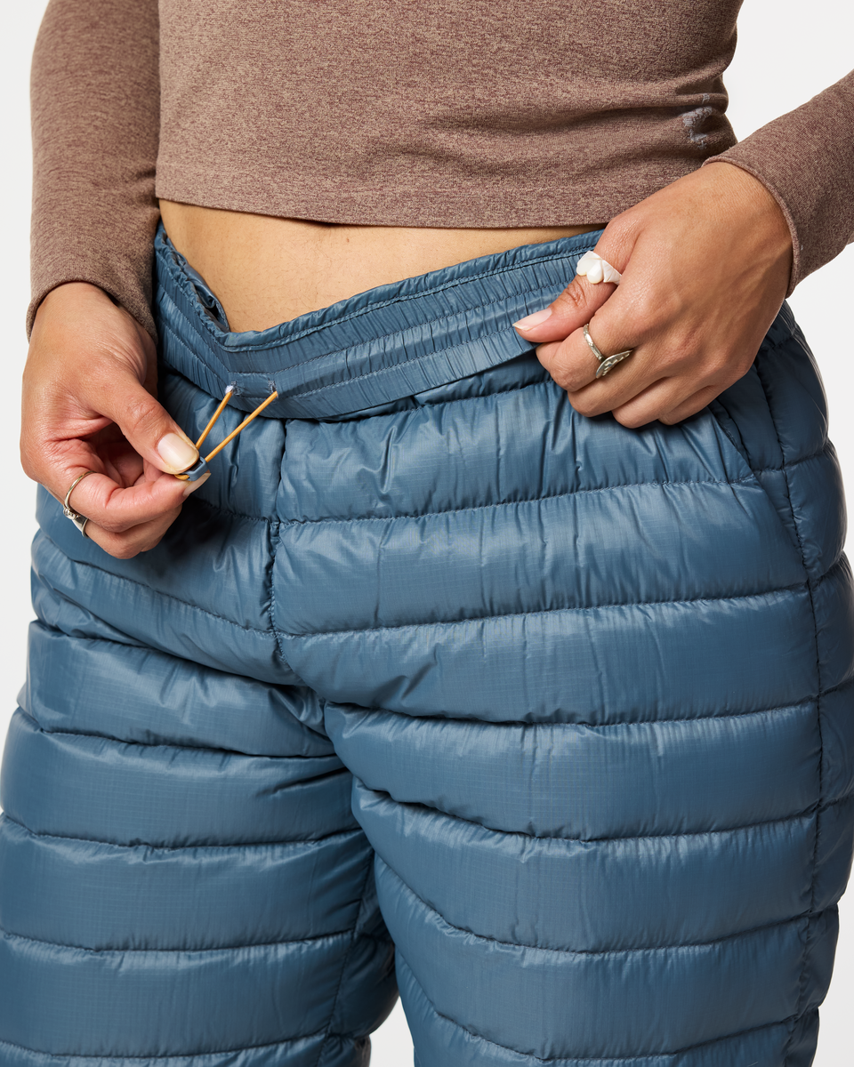 f26-w-fuego-down-pant-slate-stripes-05-r.png