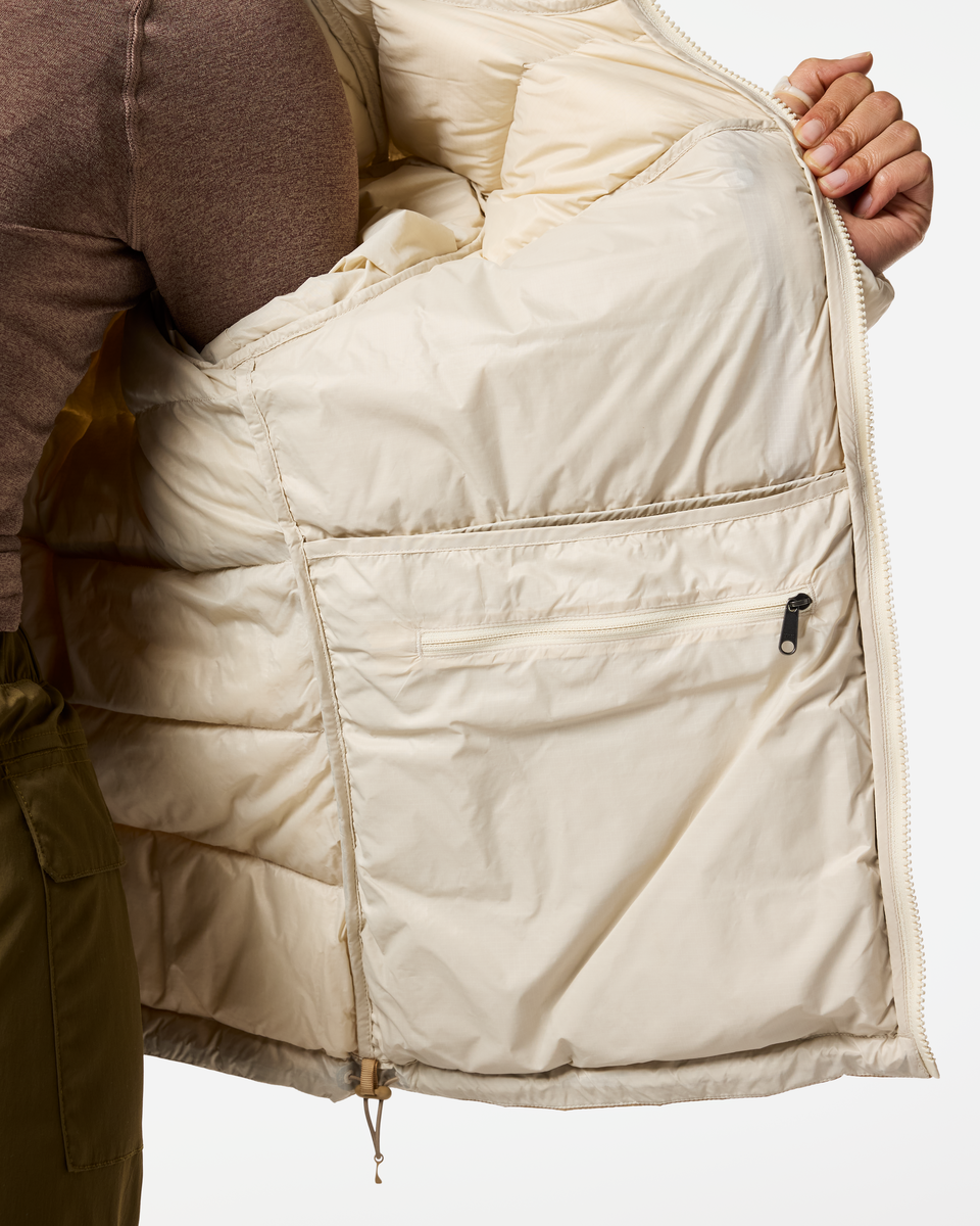 f26-w-fuego-max-down-hooded-jacket-cream-and-khaki-04-r.png
