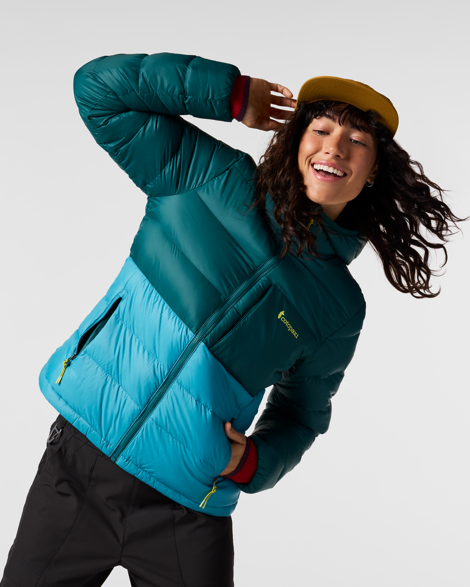f26-w-fuego-max-down-hooded-jacket-deep-ocean-and-oasis-10-r.png