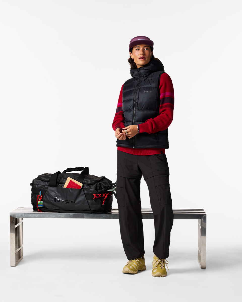 f26-w-fuego-max-down-vest-cotopaxi-black-03-r.png