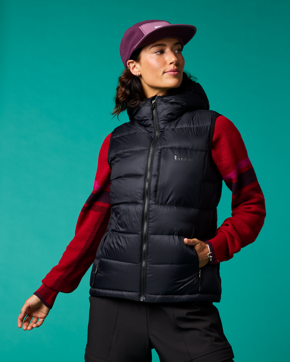 f26-w-fuego-max-down-vest-cotopaxi-black-10-r.png