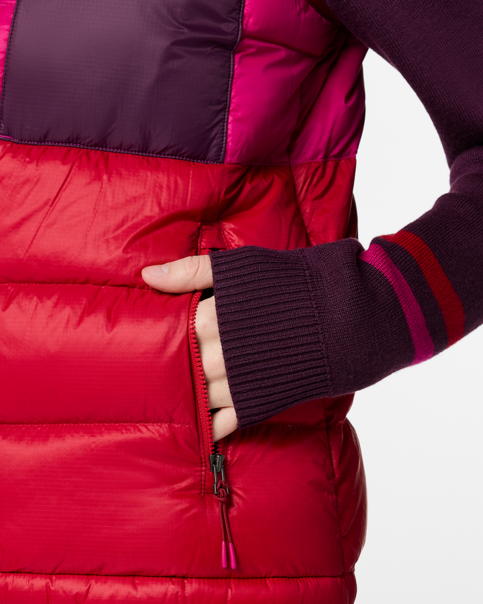 f26-w-fuego-max-down-vest-crimson-pitaya-and-spicy-05-r.png