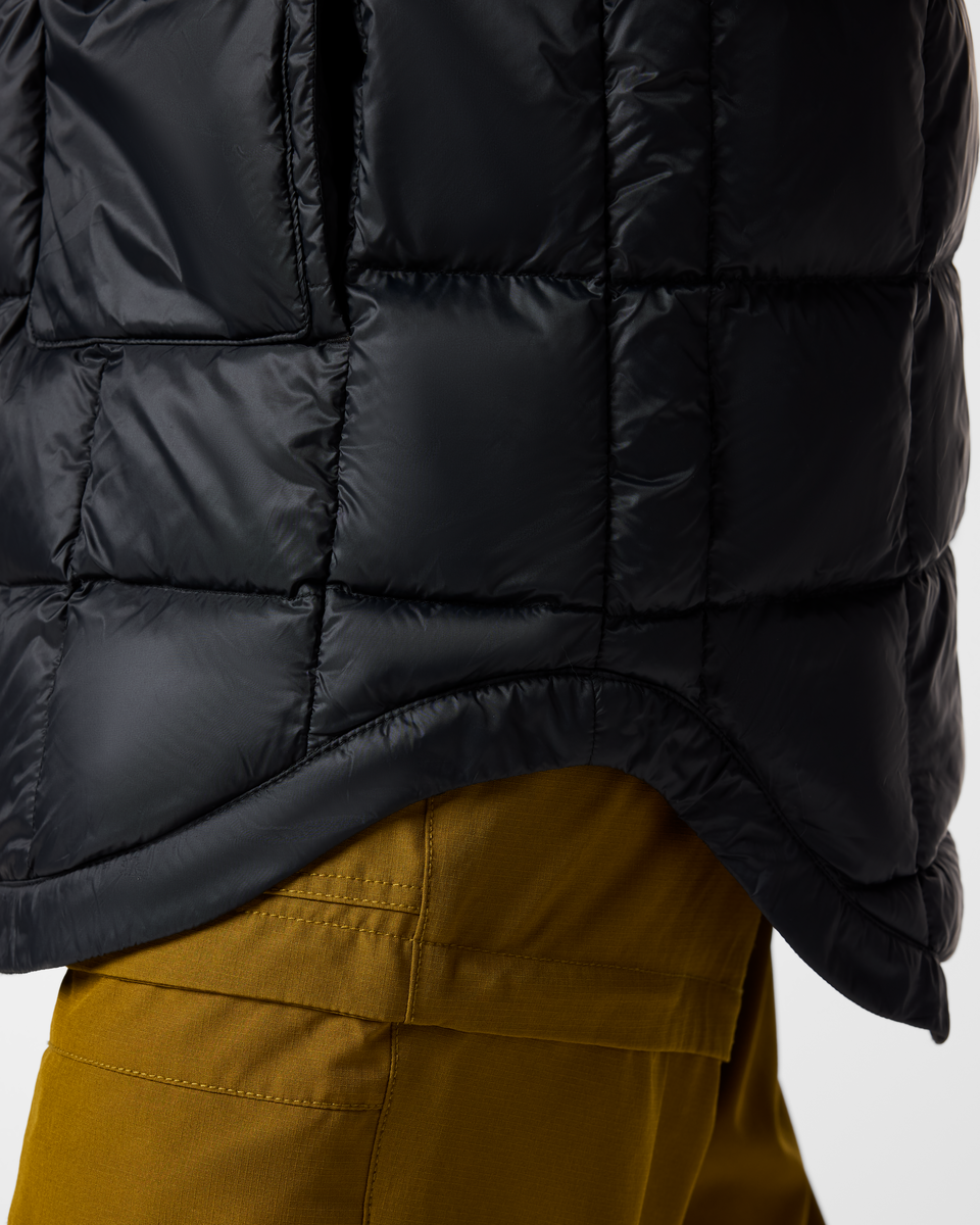 f26-w-repleto-down-long-jacket-cotopaxi-black-07-r.png