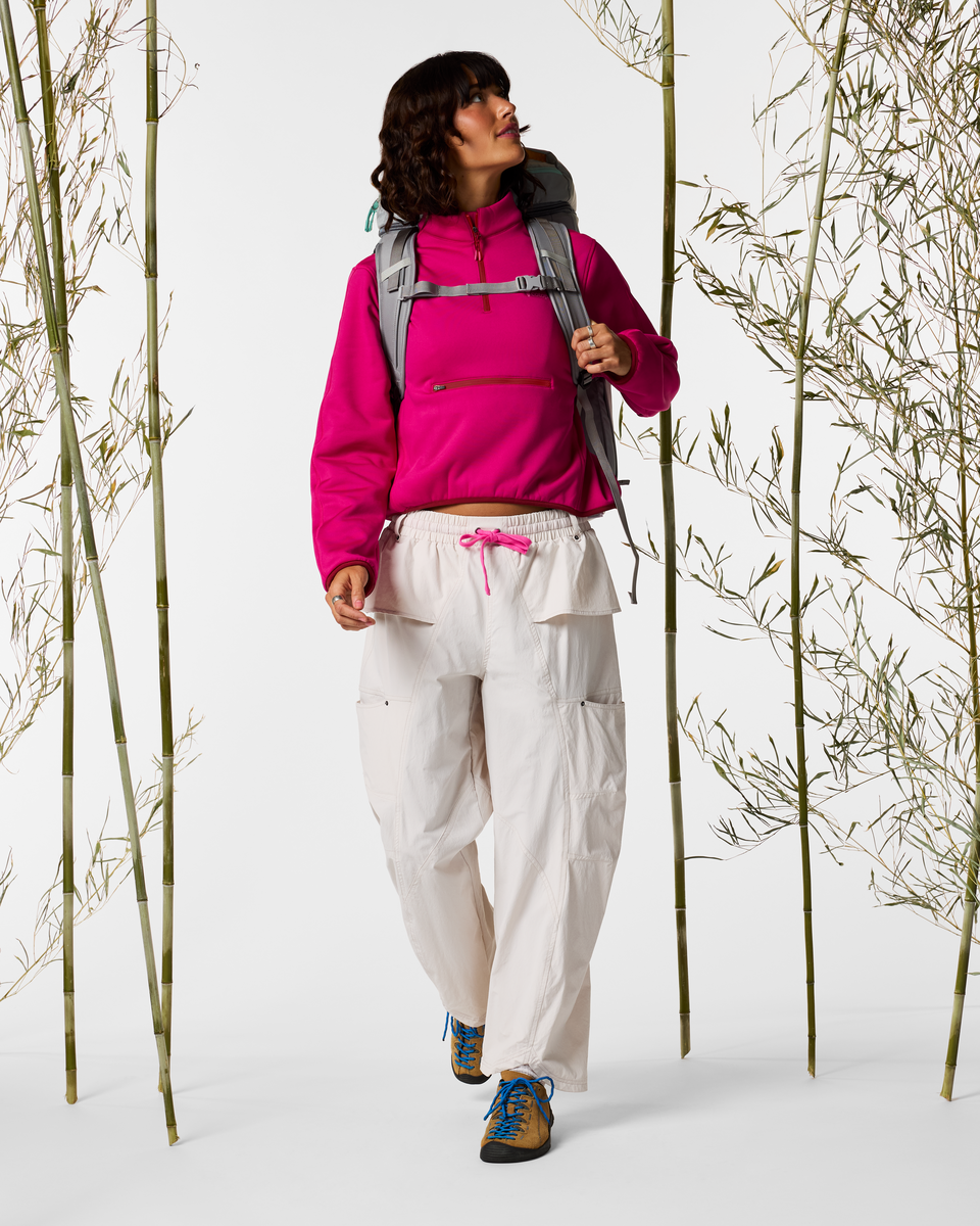 f26-w-tempa-fleece-quarter-zip-pullover-pitaya-03-r-c-r.png