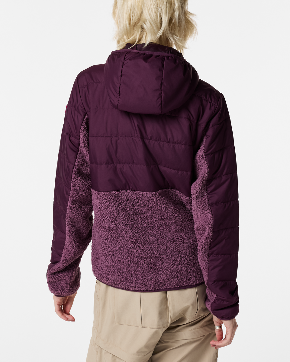 f26-w-trico-2.0-hybrid-jacket-acai-and-mystic-02-r.png
