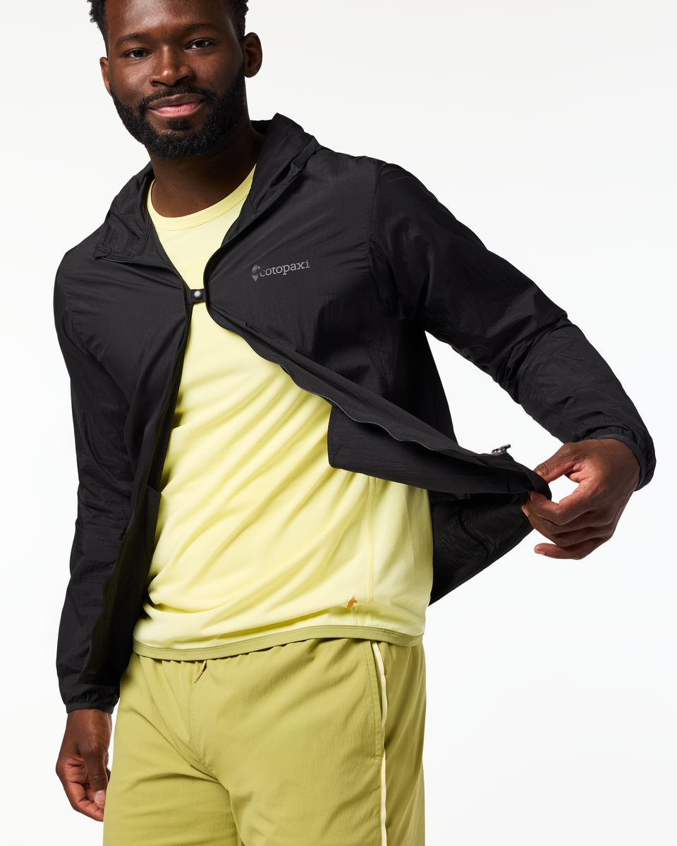 s26-m-pacaya-lite-hooded-jacket-cotopaxi-black02-r.png
