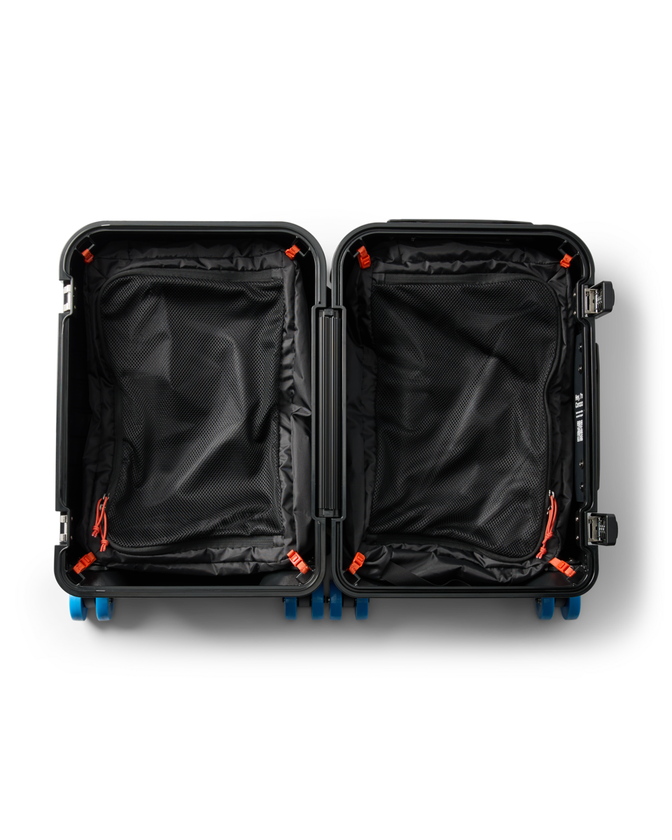 s26-u-coraza-suitcase-carry-on-cotopaxi-black-lf-butterfly.png