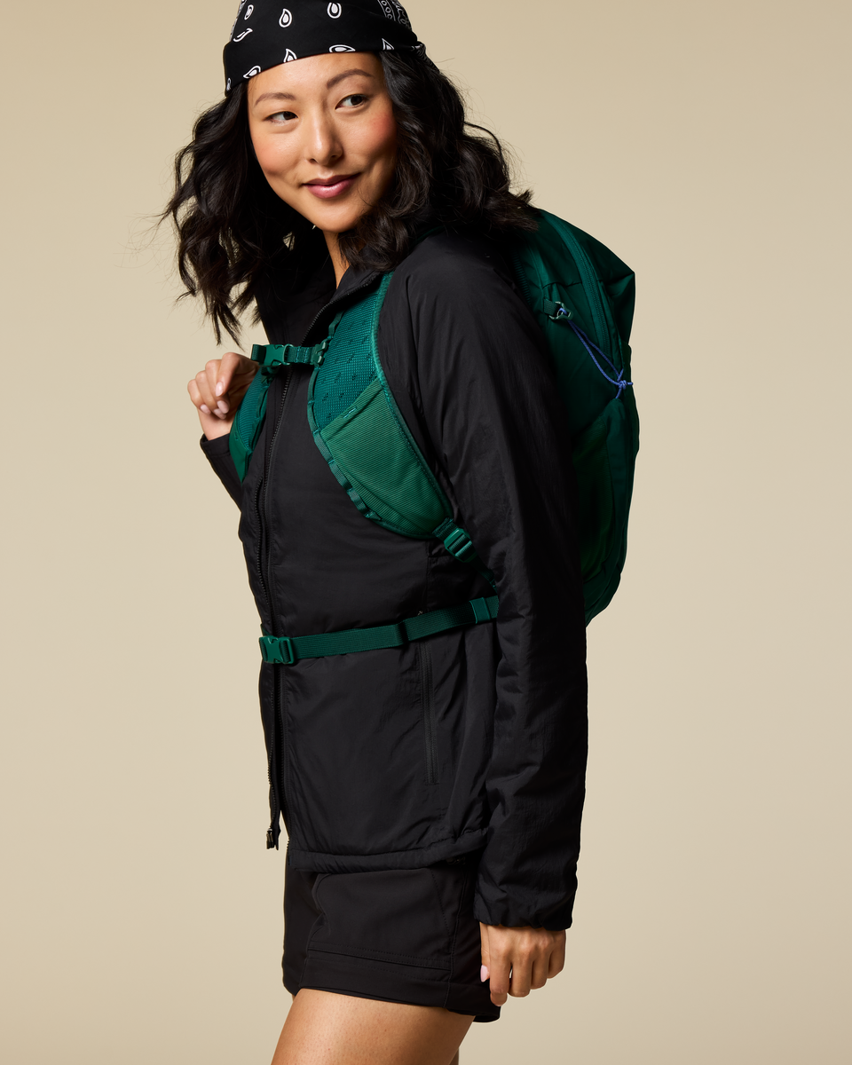 s26-u-elqui-18l-backpack-kale-0776.png